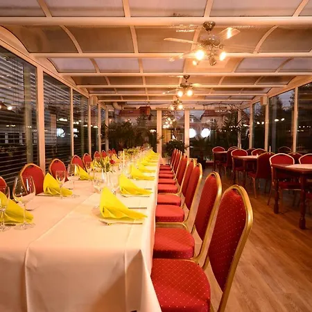 Am Stadtwald Hotel Stralsund